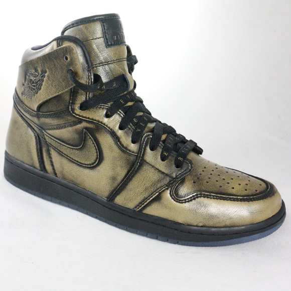 nike gold wing shoes